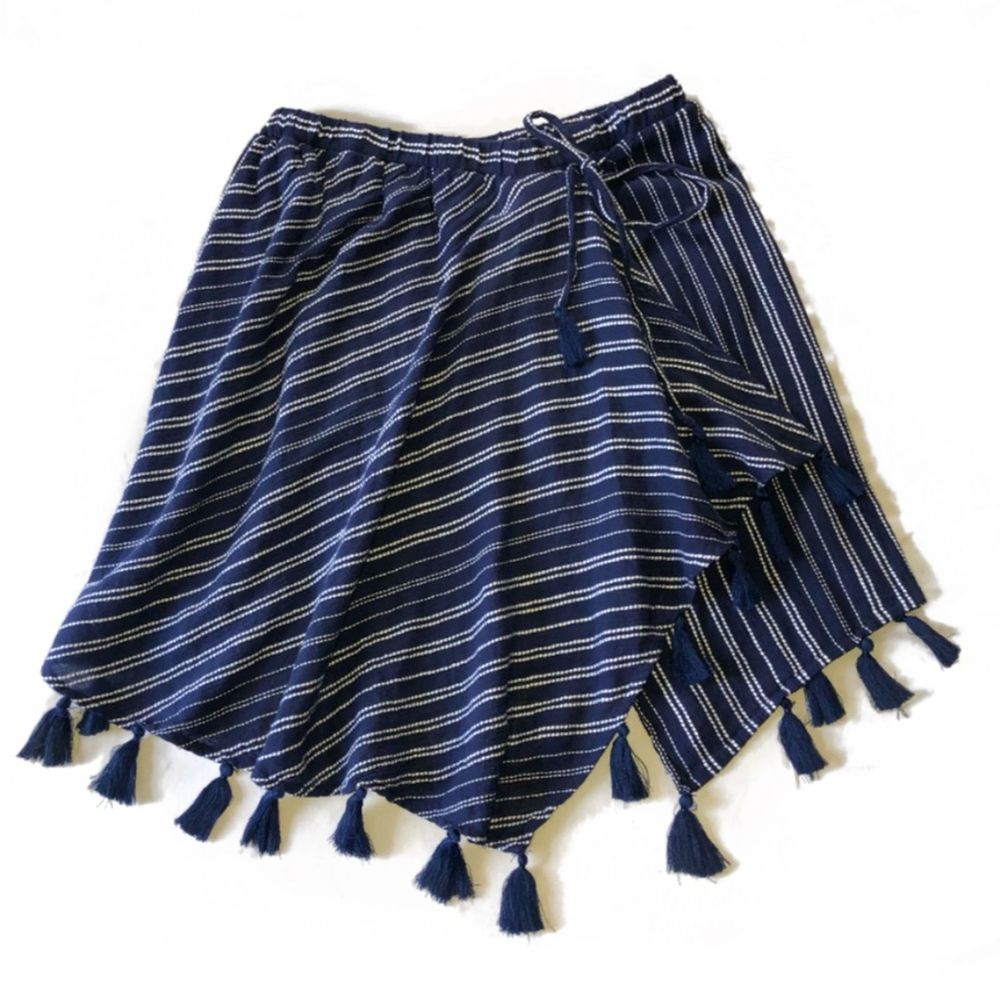 NWOT Aerie Navy & White Striped Skirt With Tassels